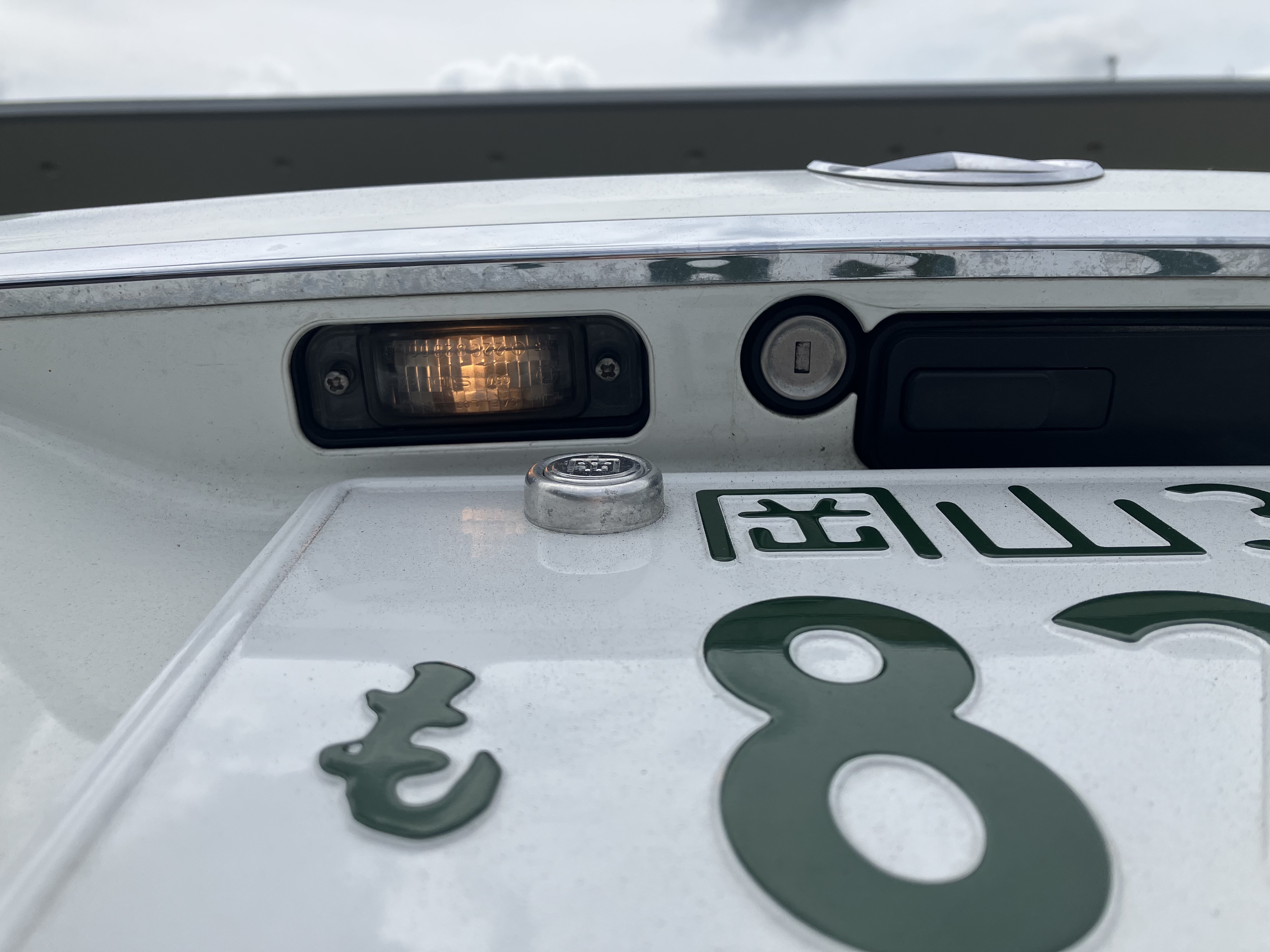 license-plate-light4